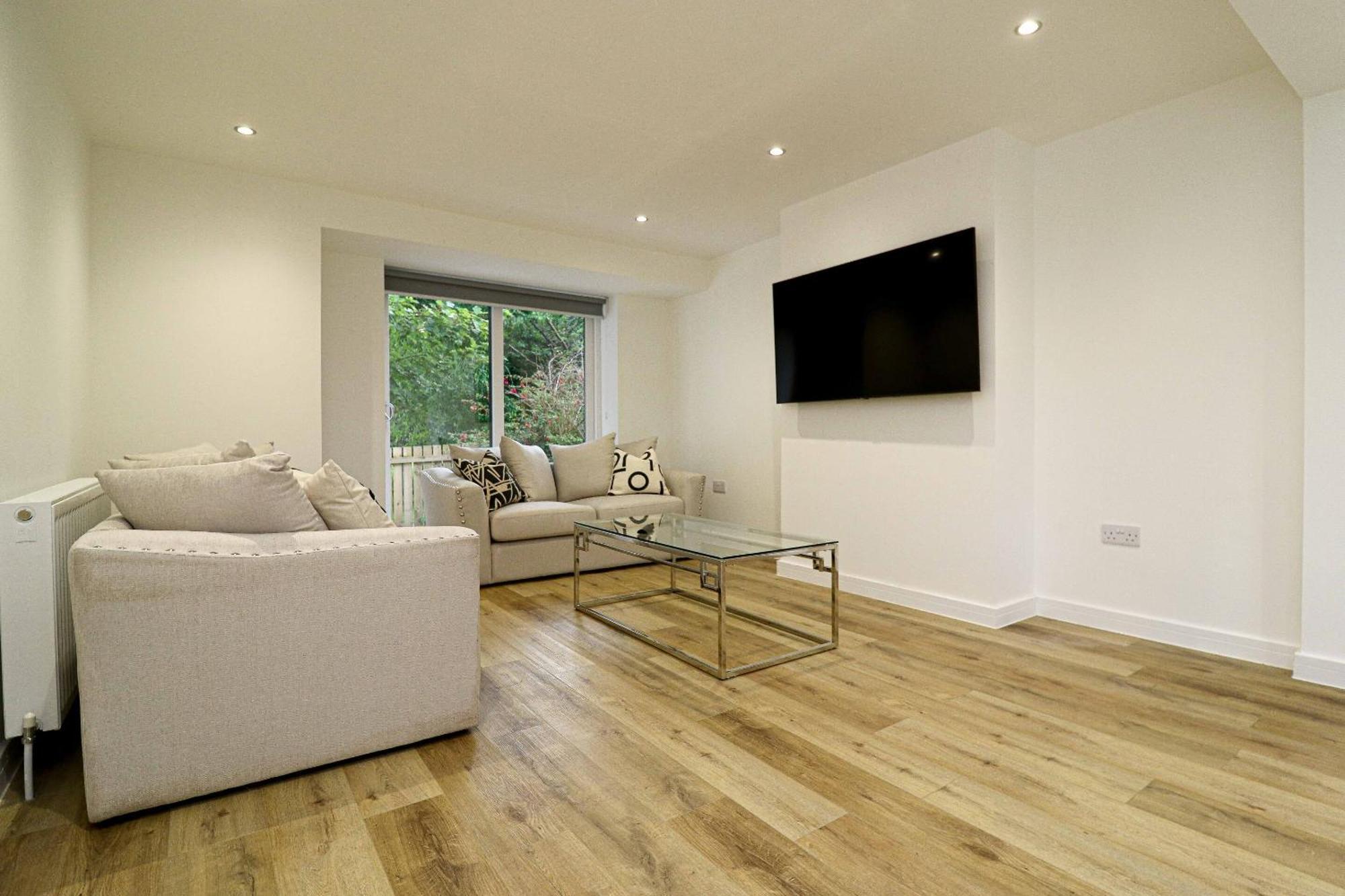Wyndford Riverside House กลาสโกว์ ภายนอก รูปภาพ